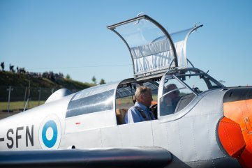 Woikoski Oy:n nykyinen omistaja, Clas Palmberg, valmistautumassa lentoon lähtöön.